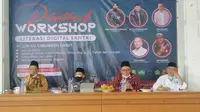 Lembaga Ta'lif Wa Nashr (LTN) Kabupaten Garut, Jawa Barat menggelar kegiatan workshop Literasi Digital Santri 2021 dalam upaya menghasilkan konten yang positif di kalangan pesantren. (Liputan6.com/Jayadi Supriadin)