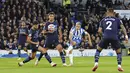 Pemain Brighton and Hove Albion, Leandro Trossard berusaha menembak bola saat bertanding melawan Manchester City pada pertandingan lanjutan Liga Inggris di Stadion AMEX, London, Sabtu (23/10/2021). City menang telak atas Brighton 4-1. (Gareth Fuller/PA via AP)