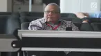 Direktur Dana Perimbangan Kemenkeu Putut Hari Satyaka berada di ruang tunggu KPK sebelum pemeriksaan di Jakarta, Selasa (1/10/2019). Putut dimintai keterangan dalam kasus dugaan suap pengurusan dana perimbangan pada APBN-P 2017 dan APBN 2018 berbagi wilayah di Indonesia. (merdeka.com/Dwi Narwoko)