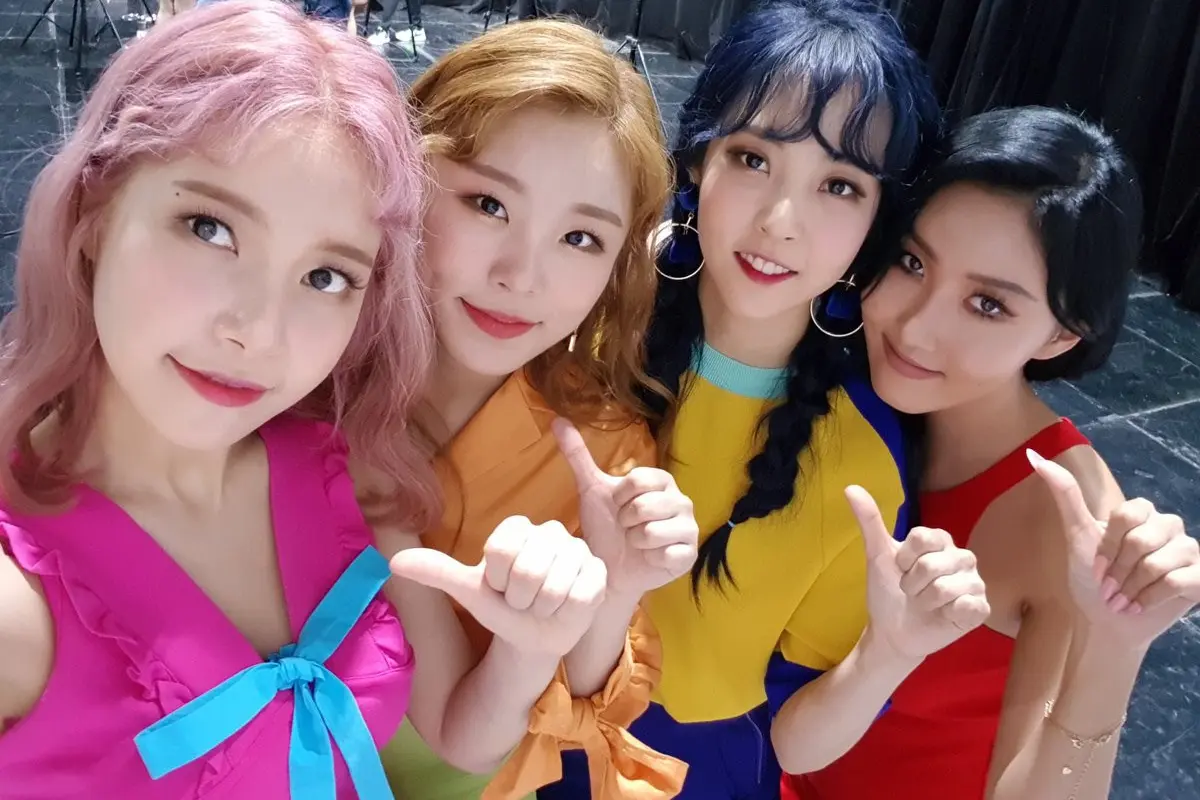 [Bintang] Comeback, Ini Aksi Enerjik MAMAMOO di M Countdown
