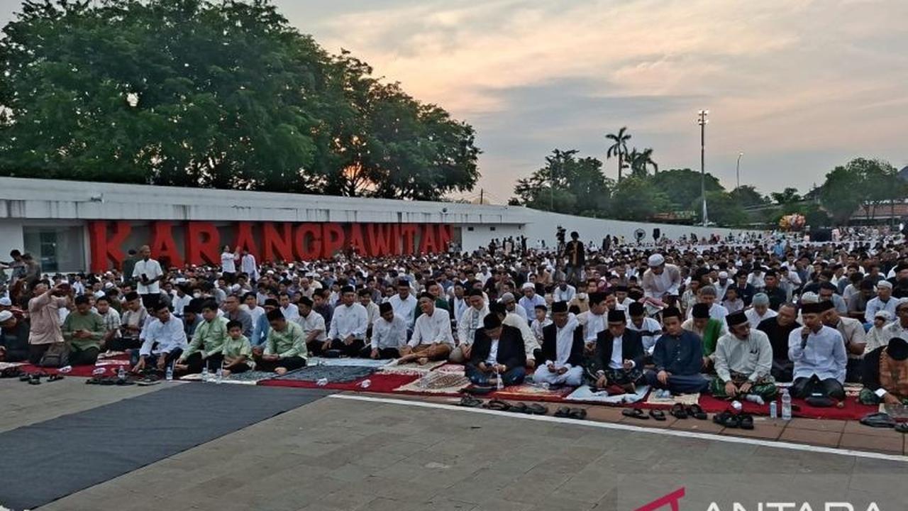 Bupati Karawang Aep Syaepuloh Bangun Kepercayaan Publik Karawang di Momen Lebaran