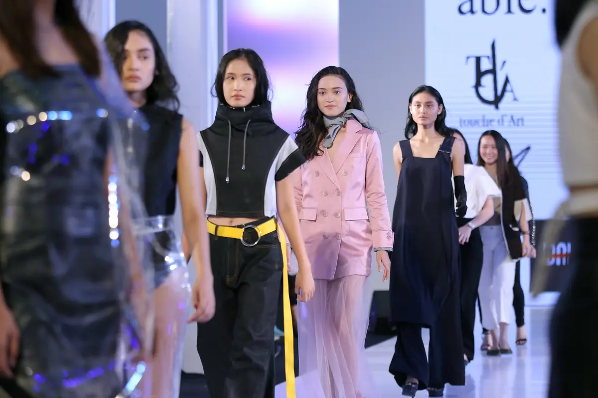 [Bintang] Lassale College Hiasi Rangkaian Fashion Nation 2018 dalam Tema Youth Tonic