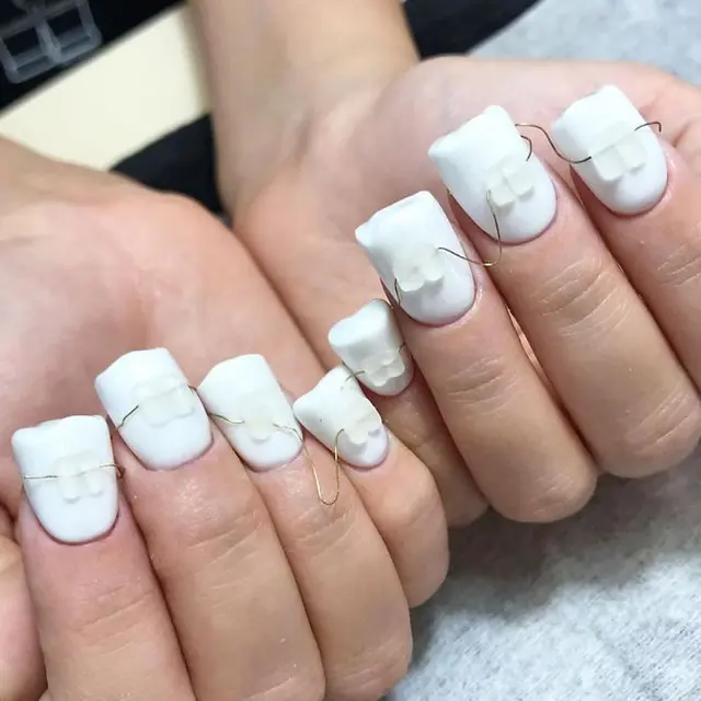 Unik, Inilah 10 Desain Nail Art Nyeleneh dari Rusia