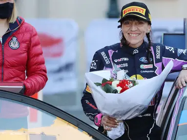 Isabelle Galmiche ditunjuk oleh Sebastian Loeb sebagai navigatornya menggantikan Daniel Elena usai berpisah pada tahun lalu. Mereka diminta M-Sport Ford World Rally Team (WRT) untuk turun di Reli Monte Carlo, lomba pembuka WRC 2022, akhir pekan lalu. (AFP/Valery Hache)
