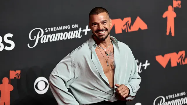 7 Artis Berbusana Terbaik di MTV VMAs 2025, KATSEYE Debut dengan Dolce & Gabbana