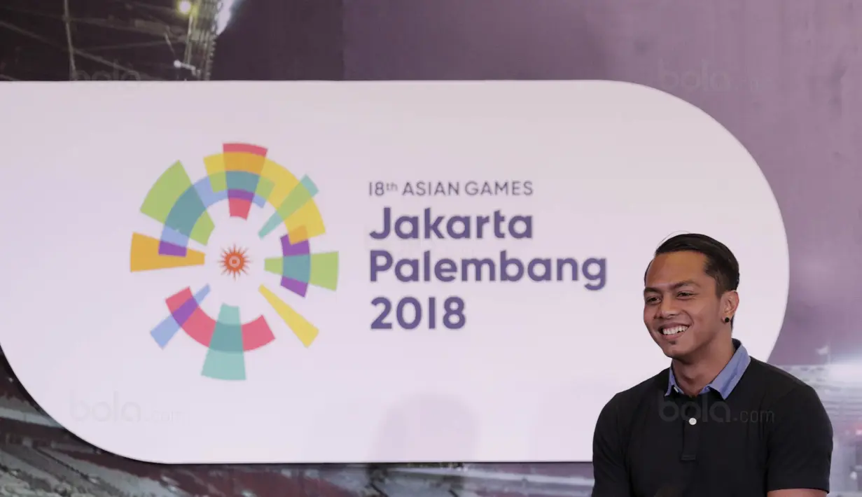 Atlet renang, Siman Sudartawa, saat jumpa pers di SCTV Tower, Jakarta, Kamis, (8/2/2018). Emtek Group akan menayangkan siaran Asian Games 2018. (Bola.com/M Iqbal Ichsan)