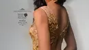 Anindya tampak anggun dan elegan dalam gaun bernuansa emas, lekukan tubuh indahnya pun nampak indah. Dengan modal tersebut, ia akan  bersaing dengan para kontentas dari negara-negara lain yang ikut ajang Miss Universe. (via instagram/@anindyakputri)