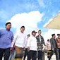 Putra dari calon presiden (capres) nomor urut 3 Ganjar Pranowo, Muhammad Zinedine Alam Ganjar berkunjung ke kawasan bersejarah di Serang, Banten pada Selasa 16 Januari 2024. (Tim Media Alam Ganjar)