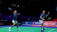 Ganda putra Indonesia Fajar Alfian/Muhammad Shohibul Fikri lolos ke babak 16 besar Denmark Open 2025 setelah menang atas&nbsp;Kenya Mitsuhashi/Hiroki Okamura dari Jepang 21-17 dan 21-13 di Jyske Bank Arena, Selasa (14/10).&nbsp;(foto: PBSI)