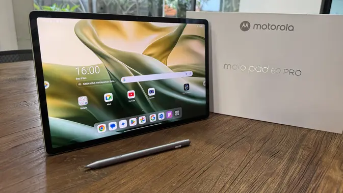 <p>Motorola Moto Pad 60 Pro lengkap dengan Moto Pen Pro. Oleh Matahari Kartika Purusakara/Liputan6.com</p>