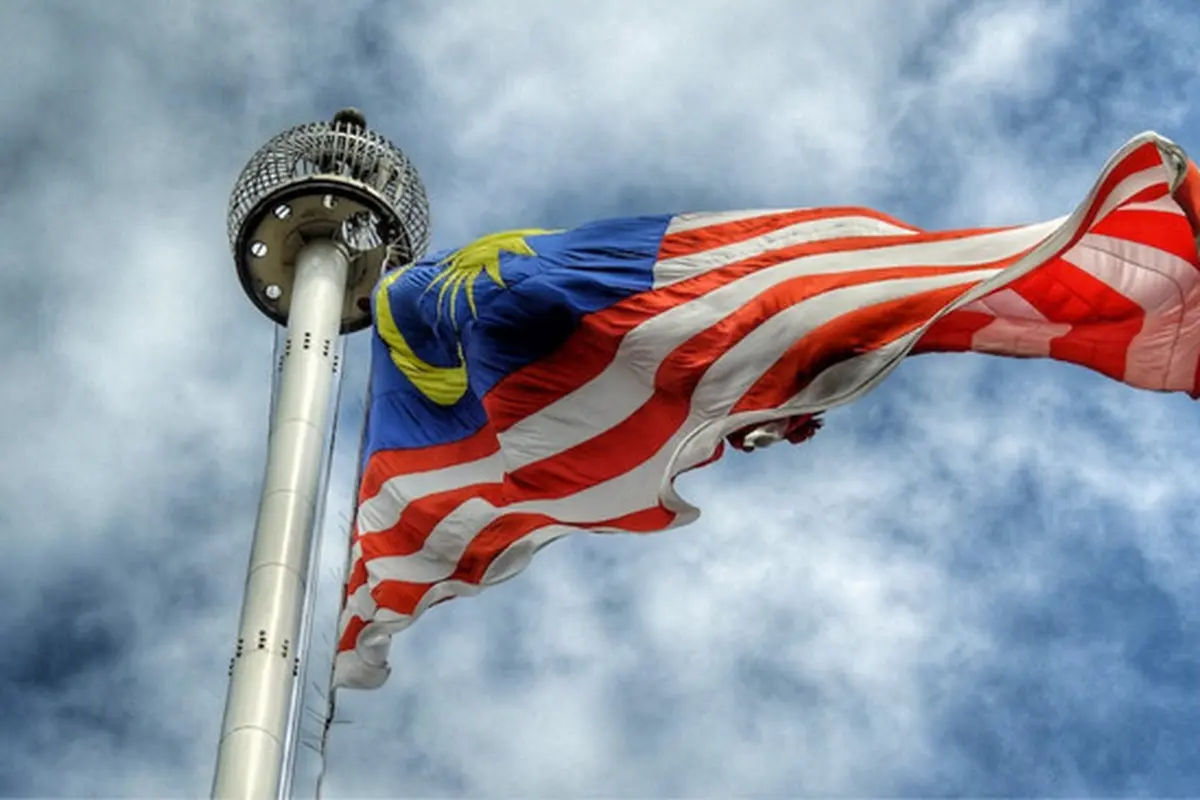 Ilustrasi bendera Malaysia. (Unsplash/mkjr_)