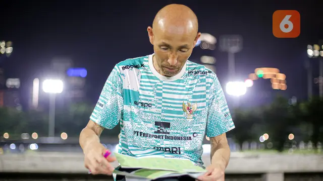 Foto: Kesibukan Coach Satoru Mochizuki saat Pimpin Langsung Latihan Timnas Indonesia Putri U-17