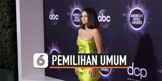 VIDEO: Selena Gomez Desain Merchandise Pemilihan Umum