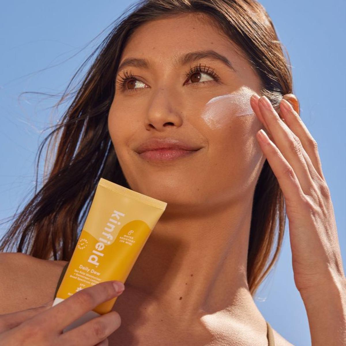 Punya Kulit Berjerawat? Simak Urutan Skincare Malam yang Paling Efektif untuk Hasil Maksimal