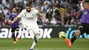 Tak butuh waktu lama, tiga menit berikutnya Karim Benzema kembali membobol gawang Real Valladolid dan merubah skor menjadi 3-0 untuk kemenangan Real Madrid. (AP Photo/Pablo Garcia)