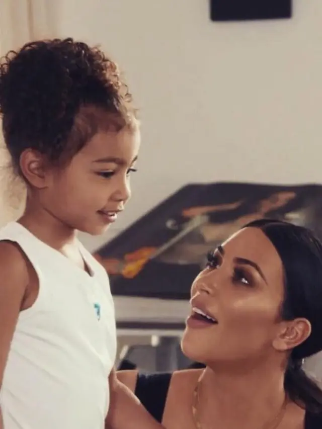 [Bintang] Kim Kardashian - North West