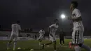 Sejumlah pemain Bali United melakukan pemanasan jelang laga Piala Presiden melawan Mitra Kukar di Stadion I Wayan Dipta, Gianyar, Kamis (3/9/2015). (Bola.com/Vitalis Yogi Trisna)