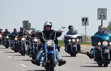 Kehadiran bikers moge di Yogya untuk upacara HUT RI di Prambanan