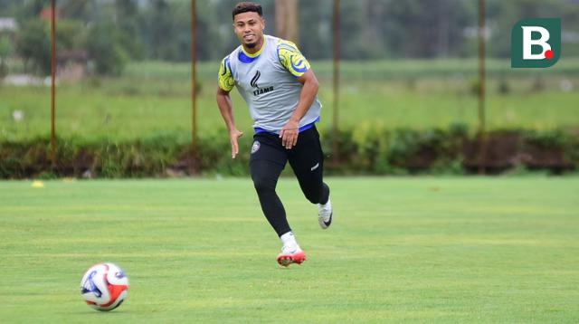 Winger anyar Arema FC, Gabi, sudah ikut berlatih bersama Singo Edan. (Bola.com/Iwan Setiawan)
