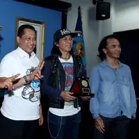 "Kemana aja lo hari gini masih gitu, kemana aja lo hari gini masih giting" potogan lirik yang dibawakan Kaka. (Andy Masela/Bintang.com)