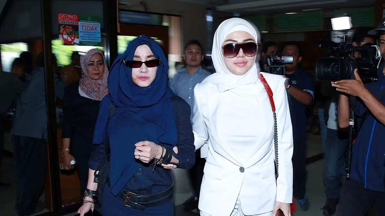 [Bintang] Sidang Cerai Bella Shofie