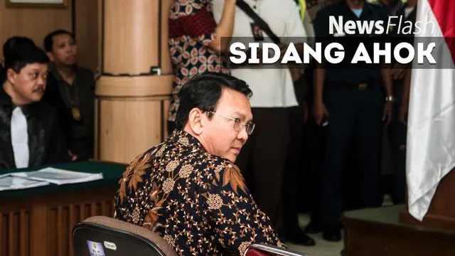 Pengacara Basuki Tjahaja Purnama dilarang masuk ke ruang sidang Ahok. Rian Ernes tidak diperkenankan masuk oleh polisi dan petugas PN Jakarta Utara.