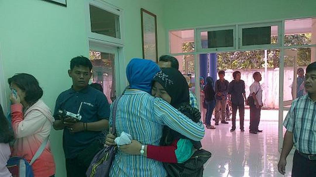 Tangisan keluarga korban Livina maut