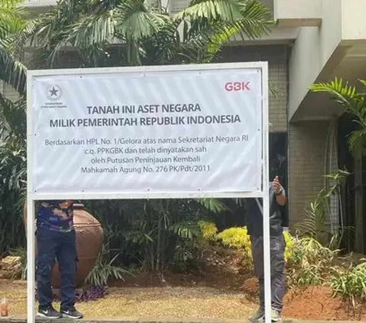 "Kembali saya imbau, sekaligus somasi terbuka kepada karyawan yang ada di Indobuildco, tempat Hotel Sultan," kata Saor di Kantor PPK-GBK, Jakarta, Selasa (31/10).