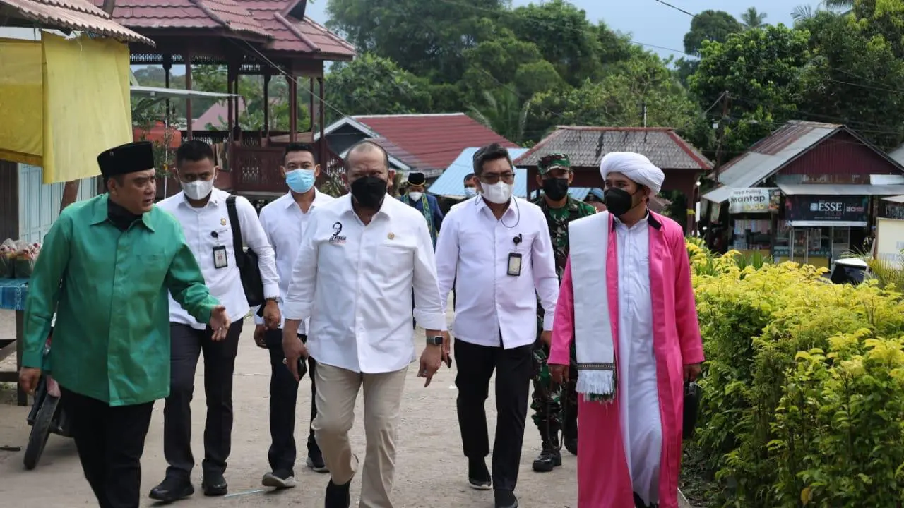 Ketua DPD RI Apresiasi Keunikan Desain Masjid Agung di Ibu Kota Baru