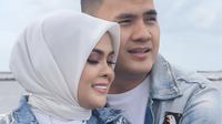 Saipul Jamil dan pacarnya, Neng Dessy melepas single baru, &ldquo;Adik Kaka.&rdquo; Keduanya mengaku telah dapat restu keluarga dan siap melenggang ke pelaminan. (Foto: Dok. Koleksi Pribadi Neng Dessy)