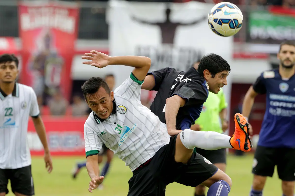 Arema Cronus Vs PSS Sleman
