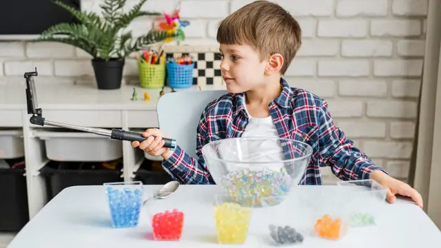 Manfaat Bermain Water Beads untuk Anak