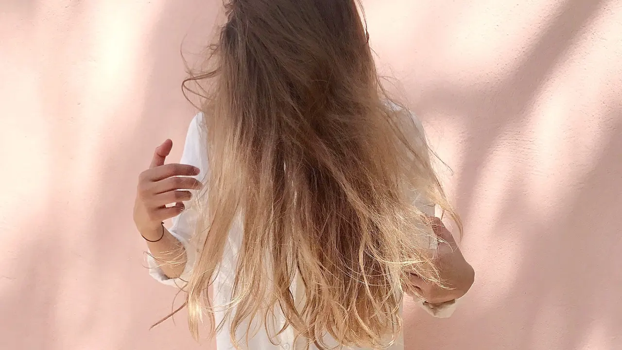 Biar Optimal, Begini Cara Pakai Dry Shampoo yang Benar!