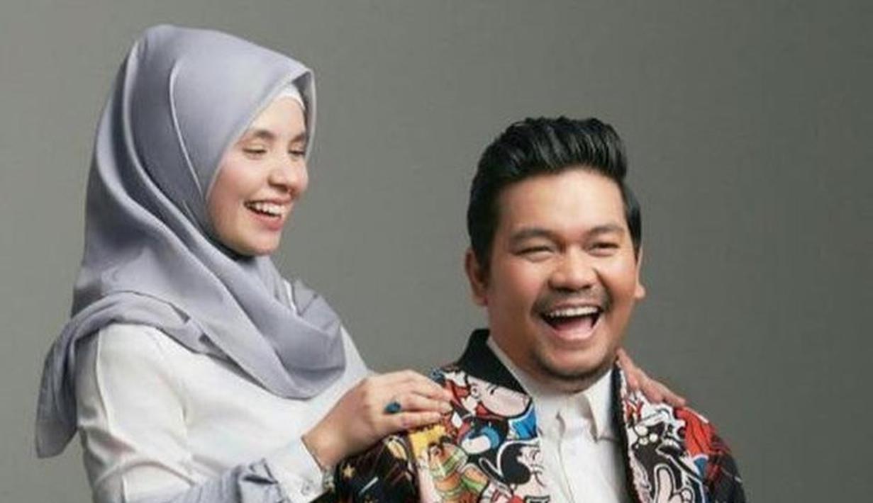 <p>Pada unggahan terbaru, @dhila_bekti memunculkan foto dirinya dengan dua anak. Tertulis caption yang mengindikasikan sesuatu. "Bismillaaah. Mulai sekarang hidup bunda utk kalian ber2 @amabell2014_animation dan @daphne2012_draws," tulis Aldila. (instagram.com/dhila_bekti)</p>