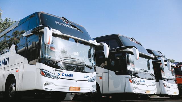 Armada Bus DAMRI yang akan memberikan pelayanan penumpang menuju sejumlah daerah saat Hari Raya Idul Fitri 1446 Hijriah.