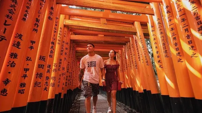 Potret mesra Ganindra Bimo dan Andrea Dian yang bikin iri