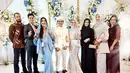 Tampak beberapa artis senior terlihat hadir di pernikahan kedua Sahrul Gunawan. Hadir juga pasangan suami istri Primus Yustisio beserta istri Jihan Fahira, dan artis senior Paramitha Rusady. [Instagram/paramitha118real]