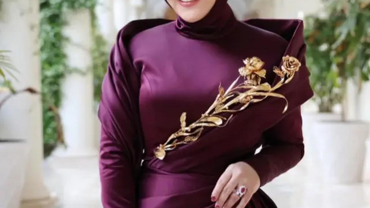 Model Gaun Couture Muslim Ungu Syahrini/Instagram/@princessyahrini