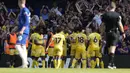 Pemain Crystal Palace merayakan gol yang dicetak oleh Eberechi Eze pada laga lanjutan Liga Inggris 2024/2025 melawan Chelsea yang berlangsung di Stamford Bridge, London, Inggris, Minggu (01/09/2024). (AP Photo/Frank Augstein)