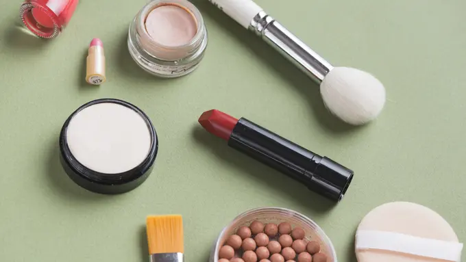 4 Kandungan Berbahaya di Produk Kosmetik yang Harus Dihindari!