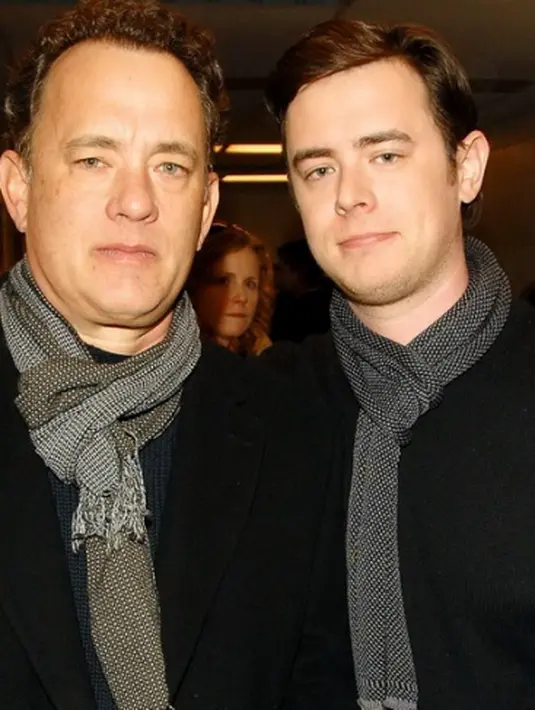 Tom Hanks dan Colin Hanks. (via brightside.me)