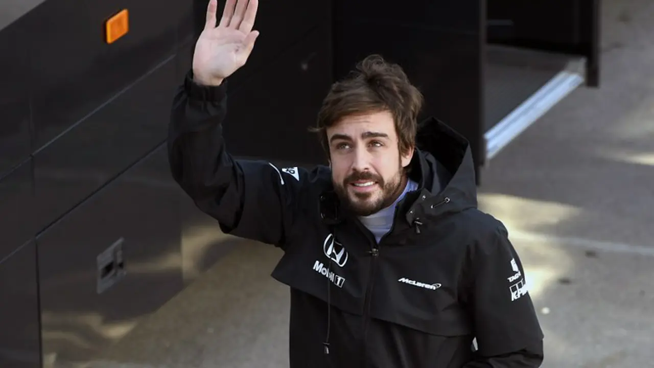 Pembalap McLaren Fernando Alonso