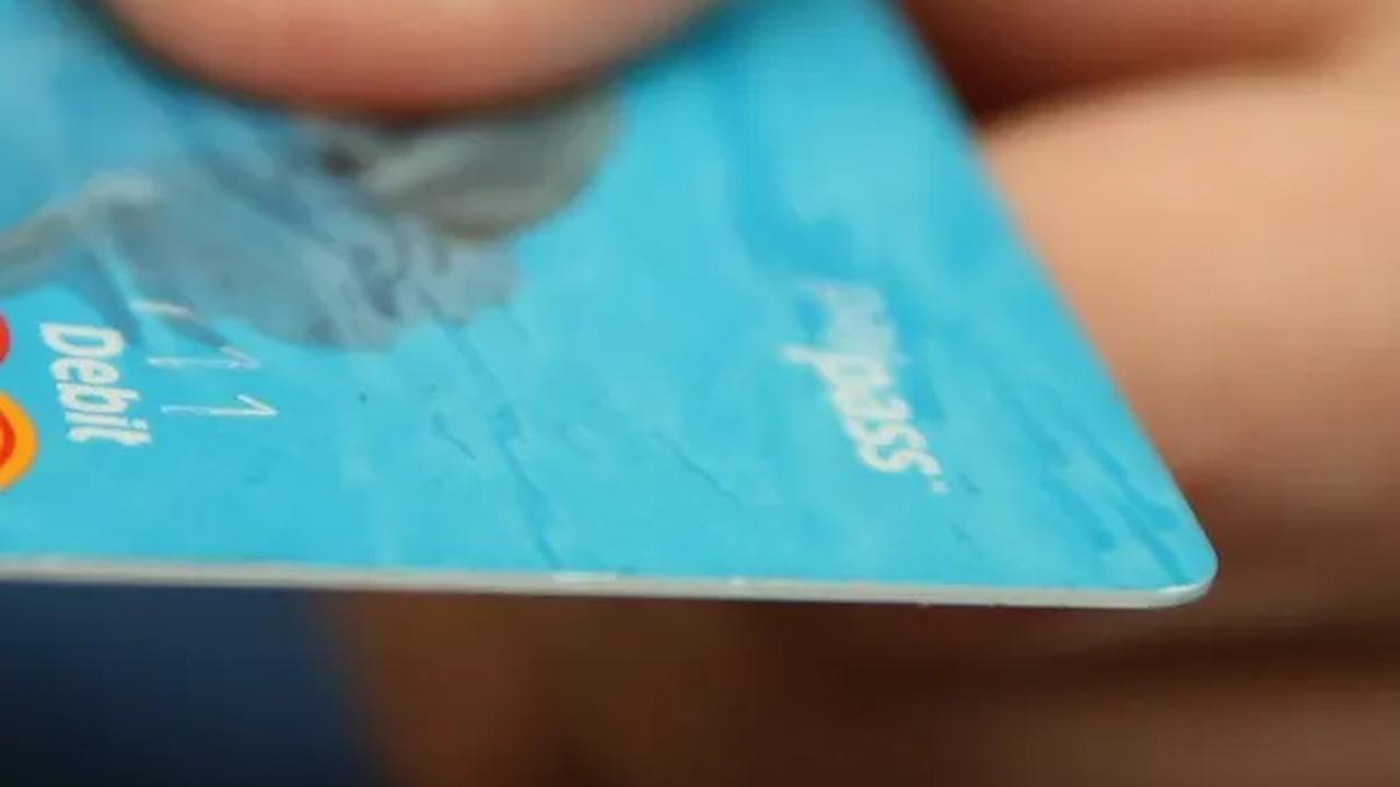 Transaksi Lebih Mudah, Ini Cara Pakai Kartu Debit BCA Contactless