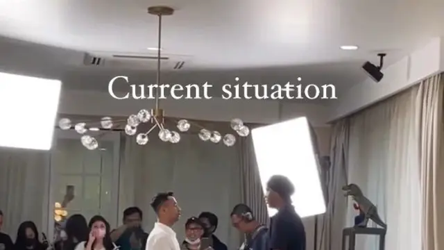 Pesepakbola legendaris Brasil, Ronaldinho, menyempatkan berkunjung ke rumah Raffi Ahmad di Andara, Jakarta Selatan (https://www.instagram.com/p/CfQknW1Pp9l/)