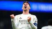 Pemain Real Madrid, Federico Valverde, merayakan gol yang dicetak ke gawang Manchester City pada laga leg pertama babak 16 besar Liga Champions di Stadion Santiago Bernabeu (12/3/2026). (AP Photo/Jose Breton)