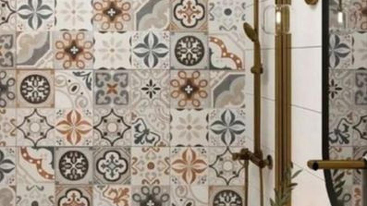 Kamar Mandi dengan Shower Bohemian Style