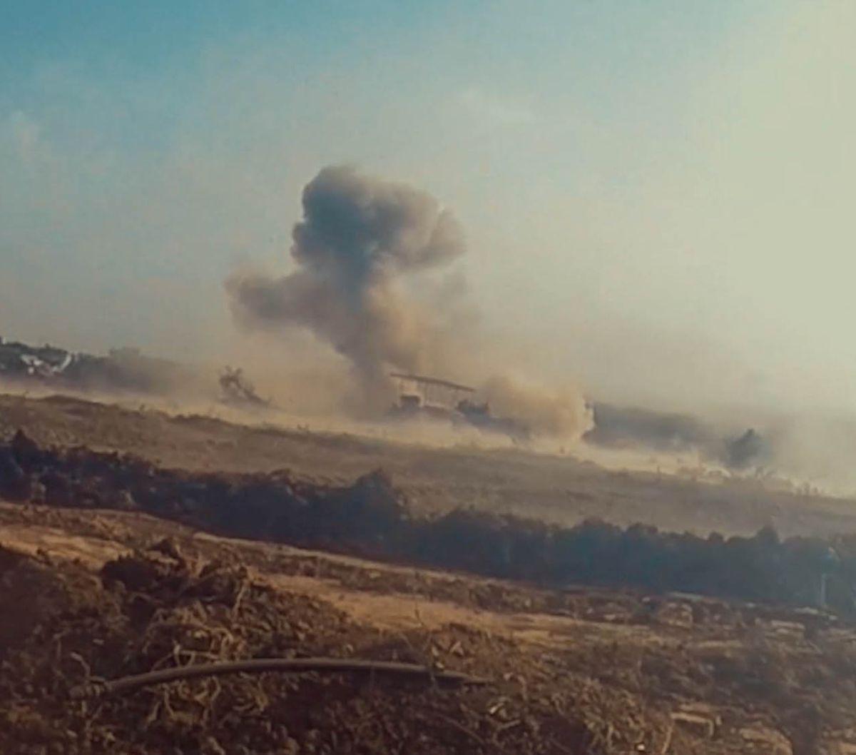 Sayap militer Hamas merilis sebuah video, pada Rabu (1/11/2023), yang memperlihatkan aksi serangan balasan terhadap tank-tank Israel yang melancarkan serangan darat di Jalur Gaza.&nbsp;