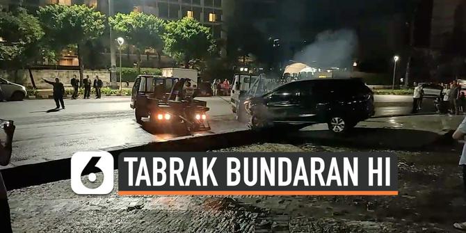 VIDEO: Tabrak Bundaran HI, Minibus Nyaris Nyemplung ke Kolam