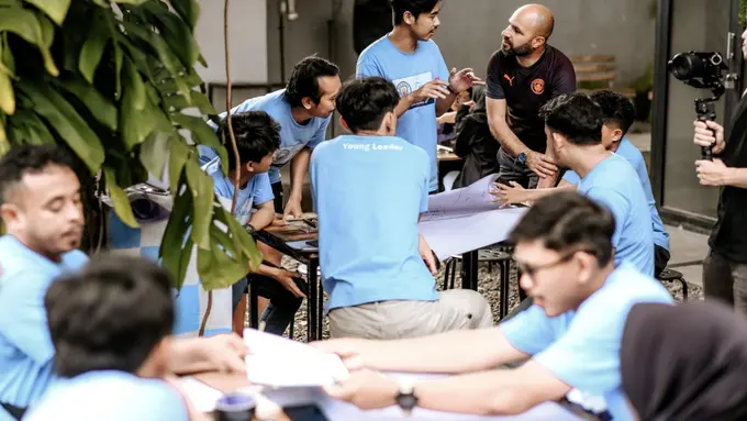 Midea dan Mancehster City