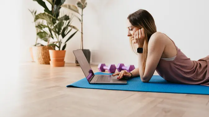 3 Cara Cepat Mengecilkan Paha Lengan Dan Perut Yang Bisa Dicoba Lifestyle Fimela Com